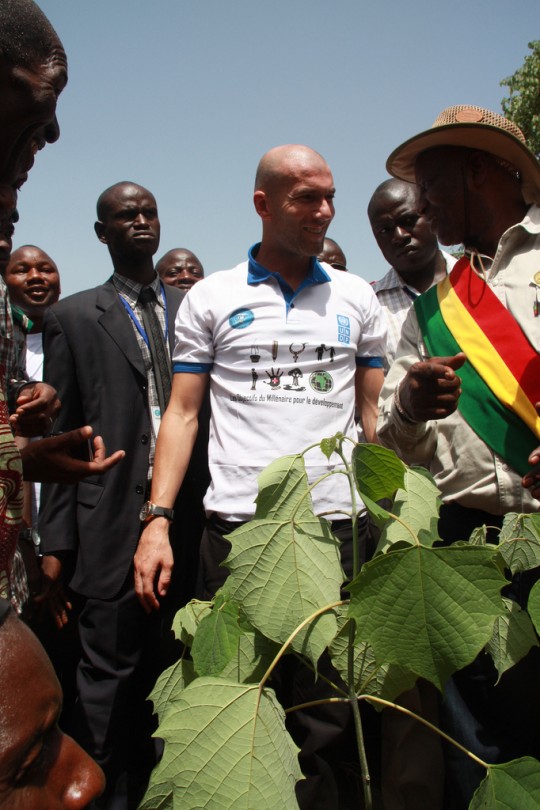 Zidane visits Mali  Photo: N. Meulders /UNDP