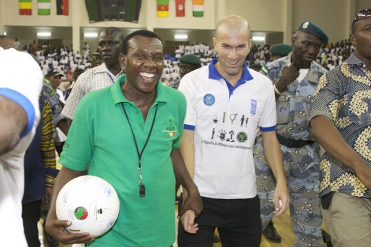 Zidane visits Mali  In Bamako, Zidane participated in a sports event with 3,000 youth as part of advocacy efforts for the Millennium Development Goals (MDGs) - eight internationally-agreed goals that seek to end extreme poverty by 2015, October 21, 2011. Photo: Habib Kouayte /UNDP